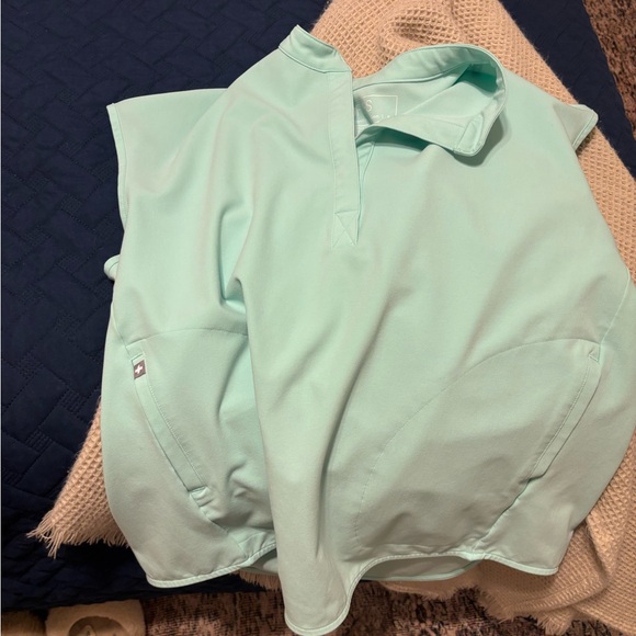 Figs Rafaela Top - Picture 2 of 2